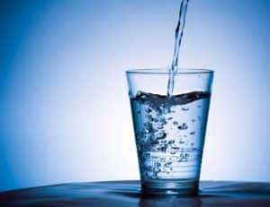 Naviknite se da pijete 2l vode dnevno