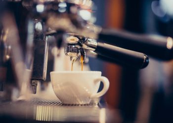 Moja prva kafa – od bakine džezve do savremenog aparata