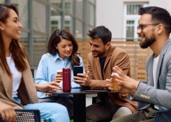 Od kolega do prijatelja: Tajne uspešne organizacije team buildinga koja menja sve