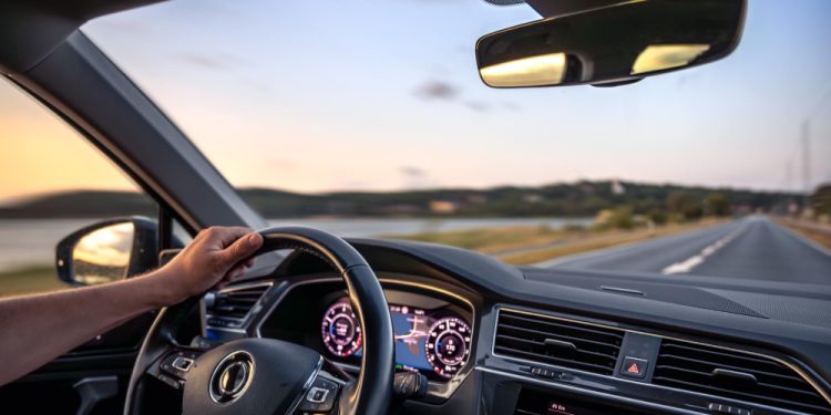 Komandna tabla automobila